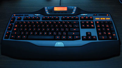 The G15 gaming keyboard with backlight on.