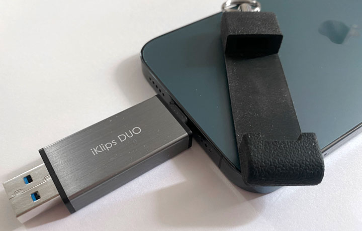 Adam Elements iKlips Duo plugged into iPhone 12 Pro